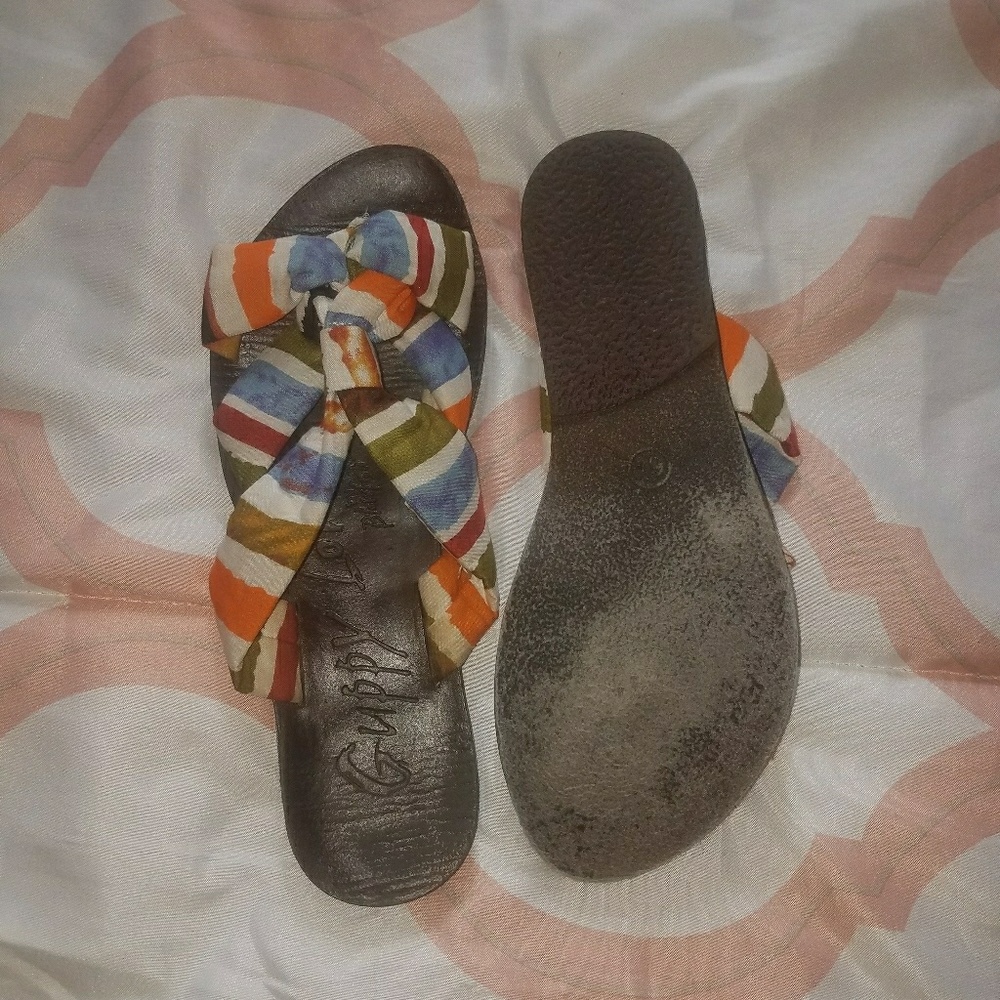 Guppy sandals
